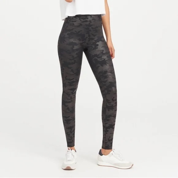 Spanx Camo Leggings Size‎ Large - Picture 1 of 5
